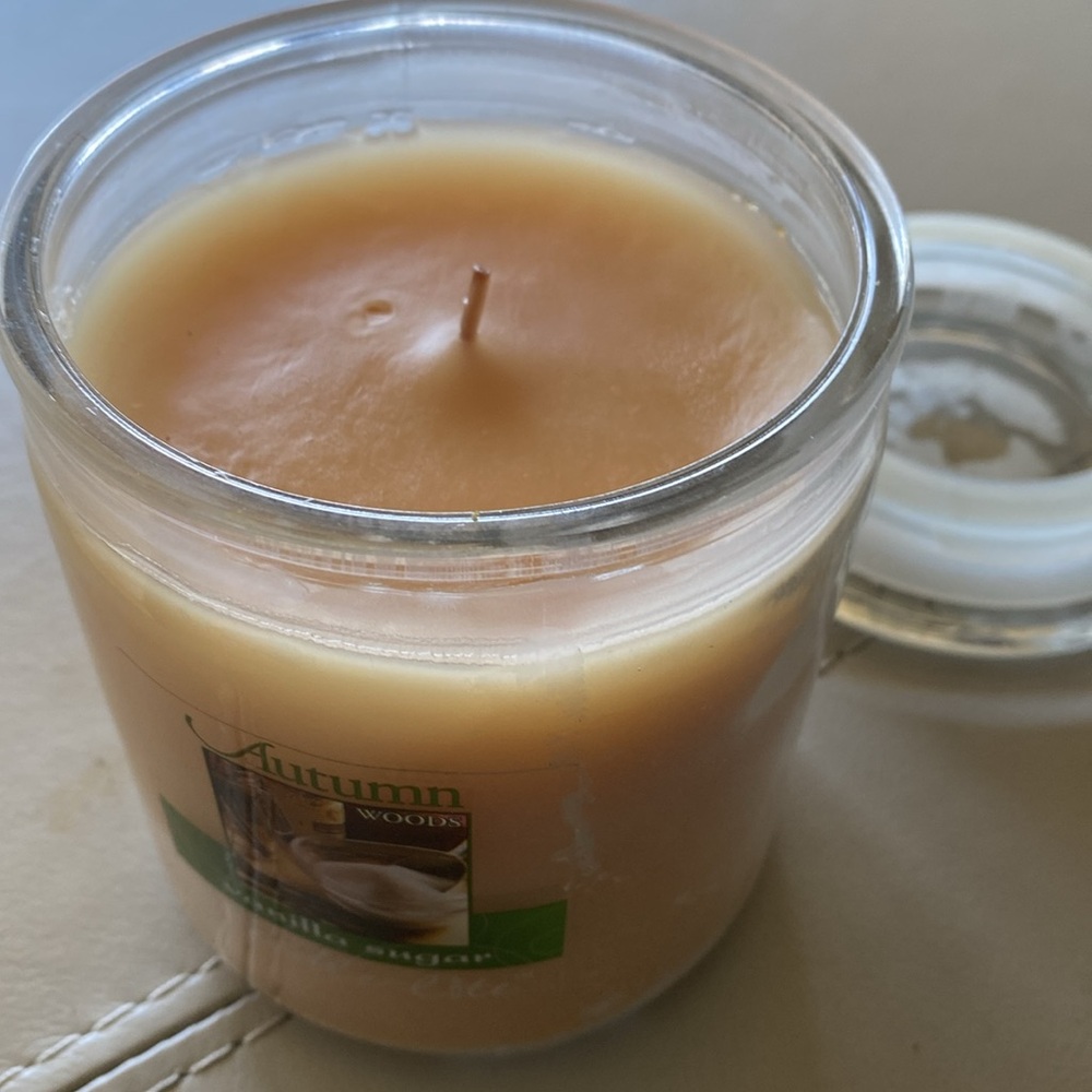 Vanilla Sugar Candle by Candle-lite USA 20oz - Picture 2 of 2
